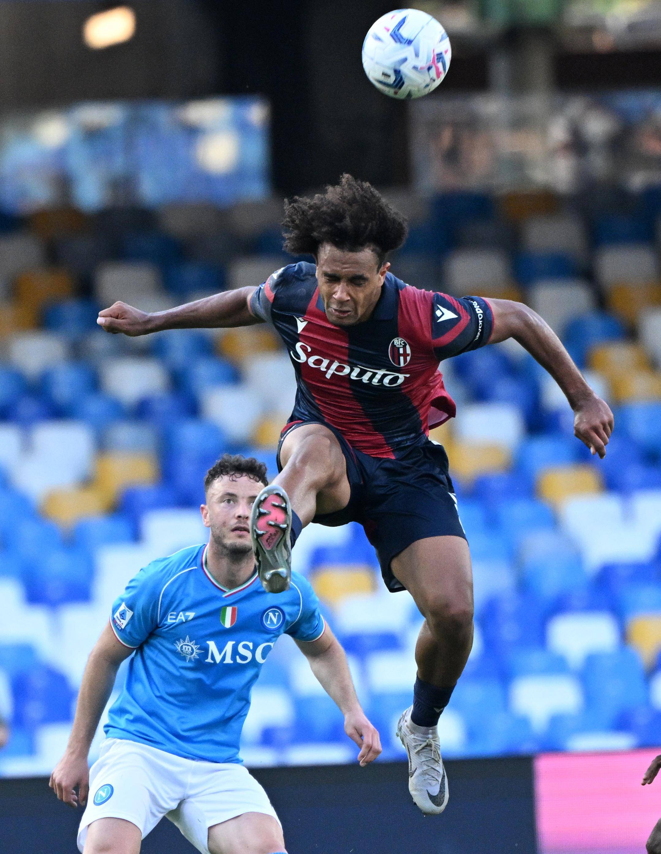 爱游戏体育- 阿森纳迎荷甲关键赛，冲刺阶段造点机会，信心回归，高层口径保持一致