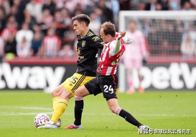 爱游戏体育-包含Ming爆冷击败曼联，突破纪录引爆全场！的词条