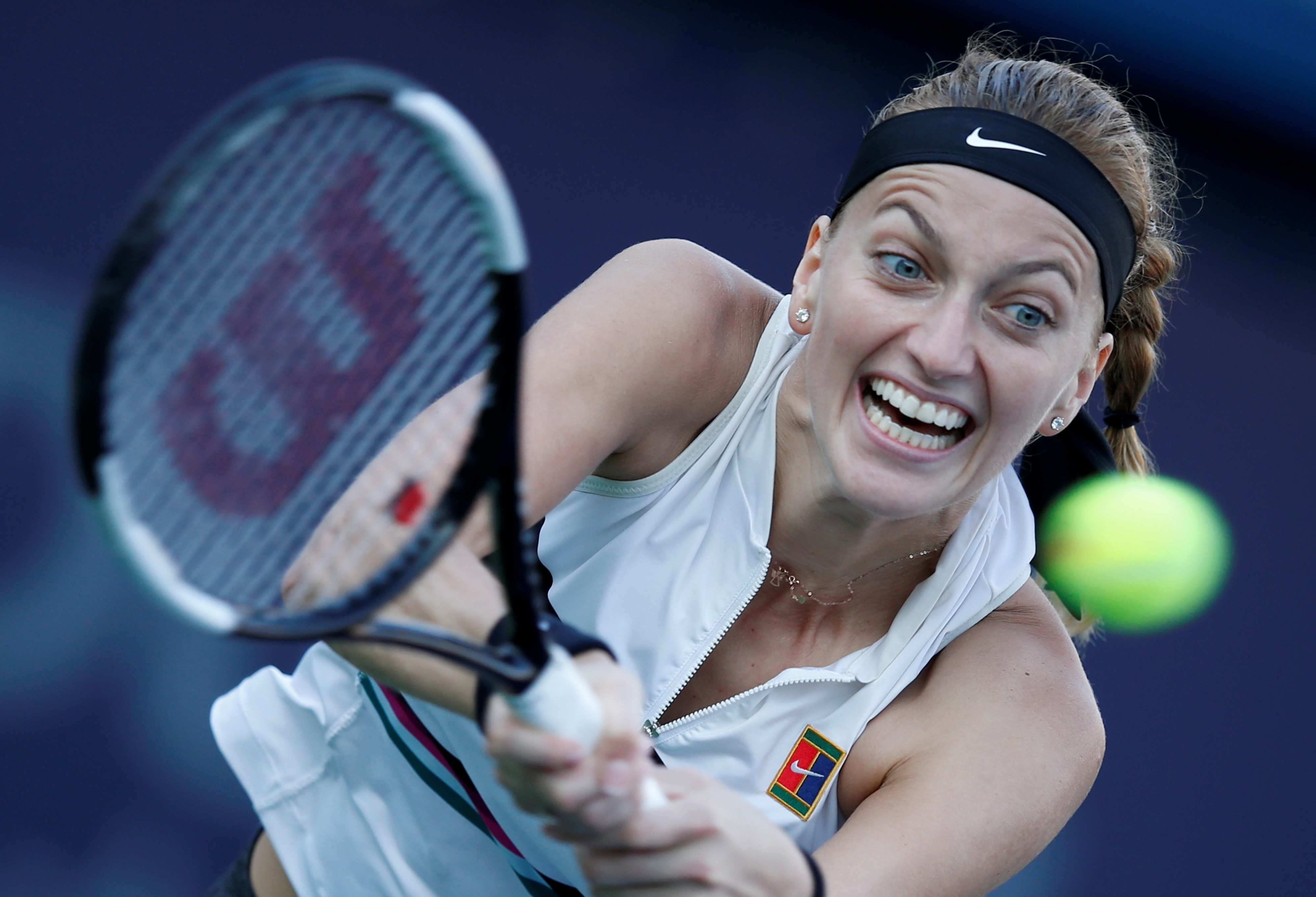 爱游戏体育-包含科维托娃在SKT比赛中爆冷，势不可挡引发热议！的词条