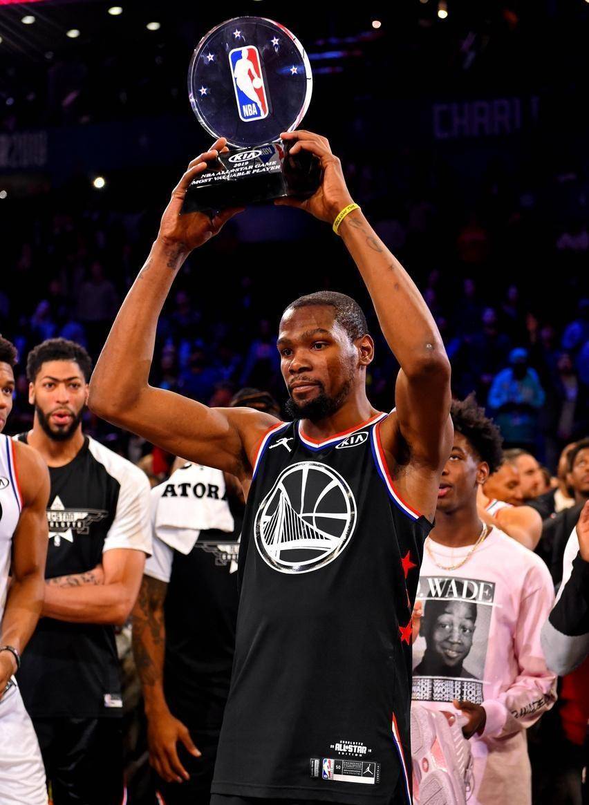 包含杜兰特迎来十五赛季高光表现,西班牙队球迷沸腾!的词条 包含杜兰特迎来十五赛季高光表现,西班牙队球迷沸腾!的词条